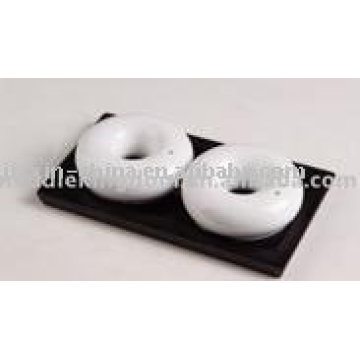 Circle shape ceramic salt & pepper container